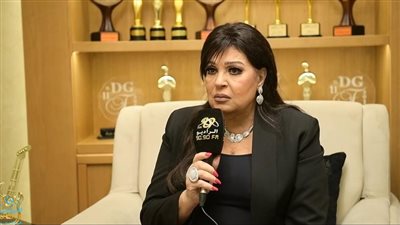 أبرز تصريحات فيفي عبده: الرقص زمان كان ليه هيبته وكسرت الدنيا بالجلابية.. وأنا أبوس أرض مصر