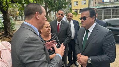 وزير الصحة ونظيره الكوبي يتفقدان مارييل أول منطقة حرة للتنمية في كوبا 