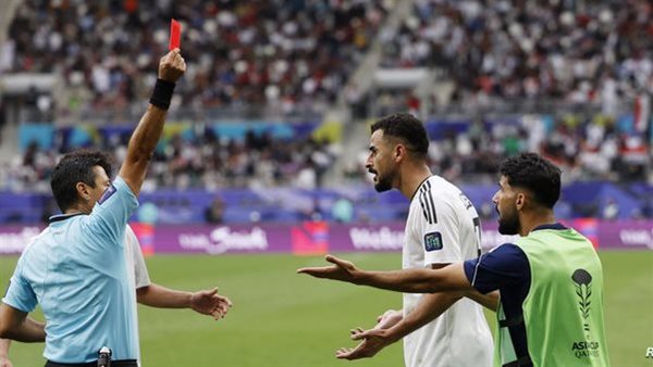 أيمن حسين مهاجم منتخب