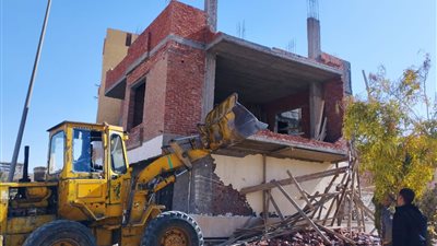 حملات لإزالة الإعلانات المخالفة والقضاء على الظواهر العشوائية بـ3 مدن جديدة