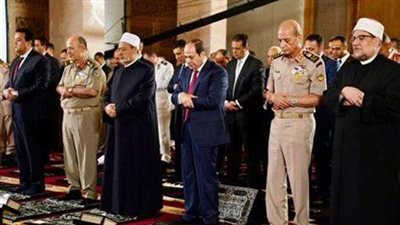 السيسي يؤدي صلاة الجمعة بمسجد المشير طنطاوي بمناسبة يوم الشهيد | بث مباشر
