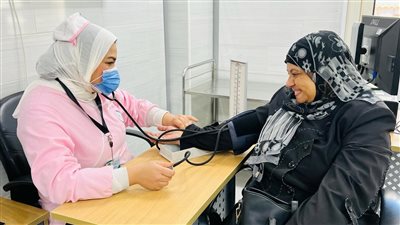 الرعاية الصحية: نسبة السيدات المنتفعات بنظام التأمين الشامل بمحافظات المرحلة الأولى 49.5%