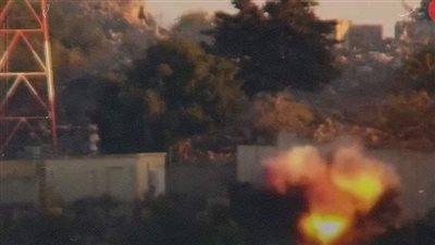 قوات الجيش الإسرائيلي تستهدف القيادي بحزب الله علي نعيم في جنوب لبنان