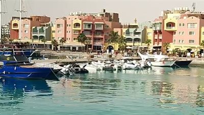 رواج في الرحلات البحرية بالغردقة بالتزامن مع وصول 118 رحلة طيران| بث مباشر