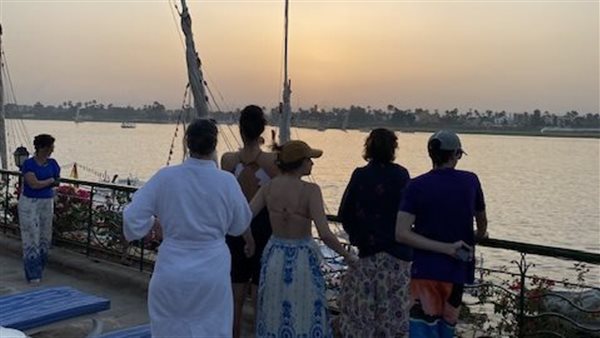 انبهار السائحين بلحظات