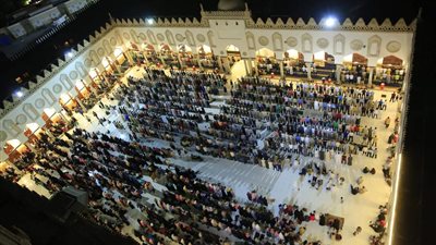 استعدادات مكثفة.. الجامع الأزهر يتزين لاستقبال رواده في رمضان | صور