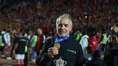 كولر يطير إلى سويسرا.. ويكافئ لاعبي الأهلي بأسبوع إجازة