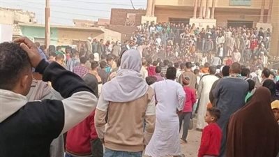 تشييع جنازة زوجين توفيا اختناقا ببخار الماء داخل منزلهما ببني سويف