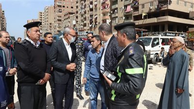محافظ القليوبية يتابع إزالة برج مخالف بشارع أحمد عرابي لمخالفته شروط التراخيص الهندسية