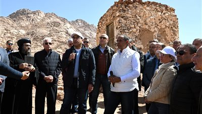 مدبولي يشهد توقيع عقود الإدارة والتشغيل للمكونات السياحية والفندقية بموقع التجلي الأعظم 