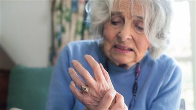 انقطاع الطمث قد يكون علامة تحذيرية للإصابة بالخرف | دراسة