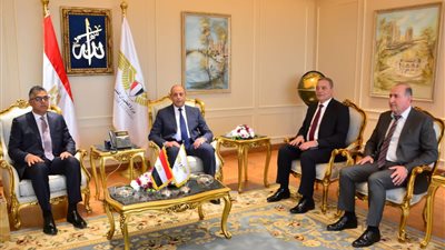 وزير الطيران يلتقي رئيس المنظمة العالمية للأرصاد لبحث أوجه التعاون