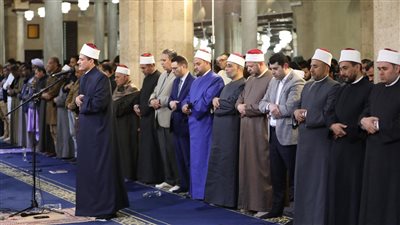 بأروقته العريقة وصحنه الواسع.. الجامع الأزهر يقيم التراويح الأولى برمضان 2024