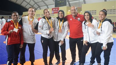 منتخب المصارعة النسائية يحقق 6 ميداليات بدورة الألعاب الإفريقية