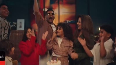 ظهور خاص لأسرة أنغام ومحمد رمضان وأيمن بهجت قمر في إعلان اتصالات