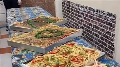 فراخ مشوية ومكرونة بشاميل.. شباب السويس يجهزون 250 وجبة إفطار لـ غير القادرين| بث مباشر 