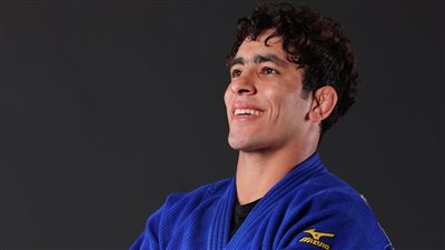 عادل حمادة يحصد ميدالية برونزية في منافسات الجودو