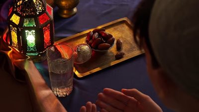 هل يجب على المرأة استئذان زوجها في قضاء ما أفطرته من شهر رمضان؟