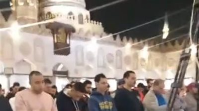ثاني أيام رمضان.. المئات يتوافدون على الجامع الأزهر وعمرو بن العاص لأداء صلاتي العشاء والتراويح |بث مباشر 