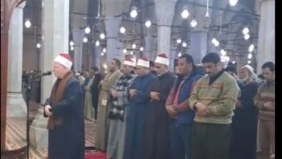 بقلوب خاشعة.. مئات المصلين يؤدون صلاة التراويح بالجامع الأزهر والسيد البدوي| بث مباشر 