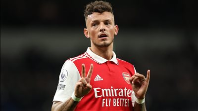 بن وايت يوقع على عقد طويل الأمد مع أرسنال 