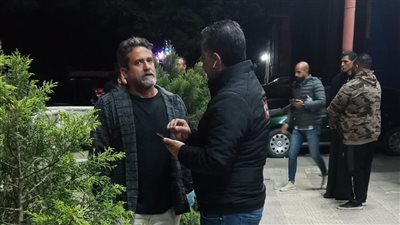 خلال زيارته لأحمد رفعت.. نادر شوقي: اللاعبون خائفون ينزلوا الملعب 