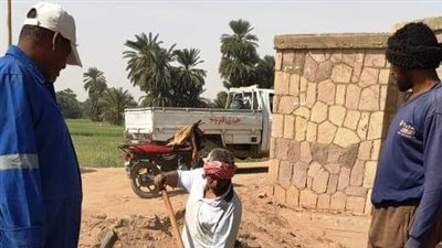 بعد محاولة سرقة الكابلات الكهربائية المغذية.. محافظ أسوان يتابع جهود إصلاح محطة فطيرة للإسراع بإعادة ضخ مياه الشرب