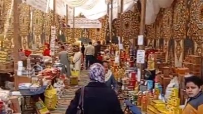 سكر وزيت ومكرونة بـ125 جنيها.. عروض على السلع الغذائية داخل معارض أهلا رمضان بالفيوم | بث مباشر 