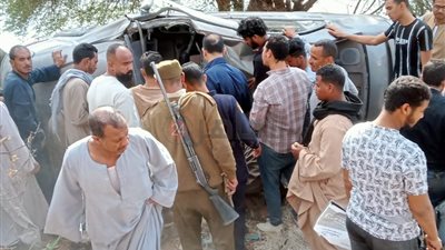 بينهم سيدات.. إصابة 5 أشخاص إثر حادث انقلاب سيارة ملاكي في قنا | أسماء