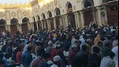 قبطي يقيم مائدة لإفطار الصائمين بالأقصر.. والجامع الأزهر ينظم أكبر مائدة للطلاب الوافدين| بث مباشر