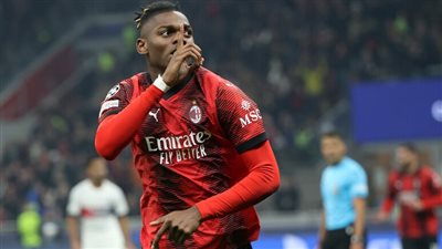 لياو يقود تشكيل ميلان الرسمي لمواجهة سلافيا براج في الدوري الأوروبي