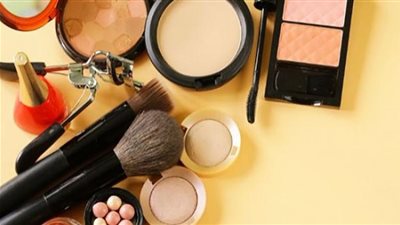 المكياج والعطر في رمضان.. هل يفسدان الصيام؟