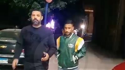 عبد الظاهر السقا وناصر ماهر يزوران أحمد رفعت في المستشفى للاطمئنان على حالته 