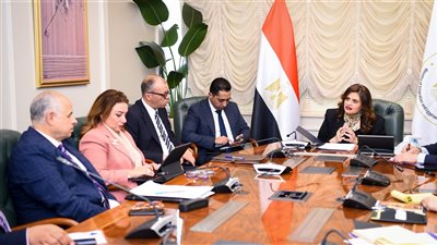 وزيرة الهجرة تترأس اجتماع لجنة توحيد قاعدة بيانات المصريين بالخارج 