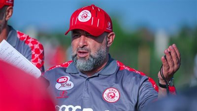 سيمبا التنزاني يعلن فسخ عقد مدربه عبد الحق بن شيخة