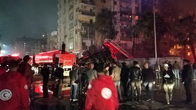 إصابة 4 أشخاص في حريق مبنى غرب الإسكندرية