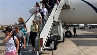 بعد اختيار «الإندبندنت» لها كأفضل وجهات شمس الشتاء 2025.. مطار الغردقة يستقبل 18 ألف سائح من مختلف الجنسيات 