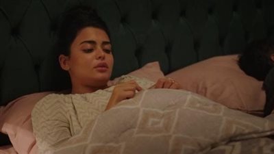 مسلسل أشغال شقة الحلقة 6| أسماء جلال تغير من شكلها بسبب الغيرة.. وآيلا تفاجئ الجميع