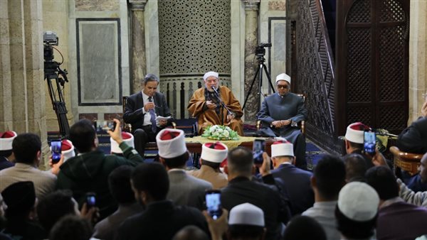 الدكتور أحمد عمر