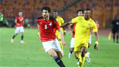 حسام حسن ينتظر وصول حجازي وحمدي فتحي وشريف للانضمام لـ منتخب مصر 