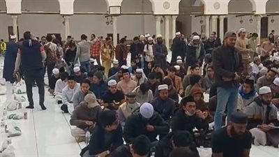 الجامع الأزهر يستقبل 5 آلاف صائم بأكبر مائدة إفطار جماعي في رمضان | بث مباشر