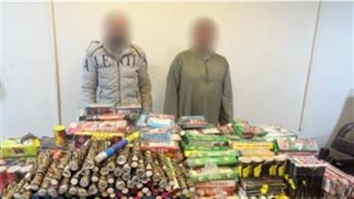 بحوزتهم 55 ألف قطعة ألعاب نارية.. القبض على 3 أشخاص بالجيزة ودمياط 