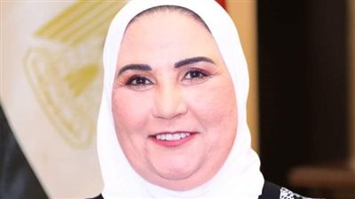 قصة كفاح مريم الأم المثالية بقنا: أرملة من 20 سنة وربيت ولادي من خياطة الجلاليب الرجالي