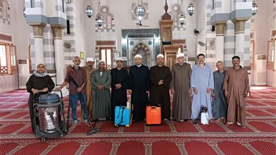 بمناسبة شهر رمضان.. الأوقاف تطلق حملة لتنظيف المساجد | صور 
