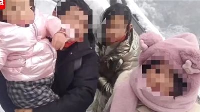 زوجة تصدم زوجها بعد 16 عامًا بشأن نسب بناتهما