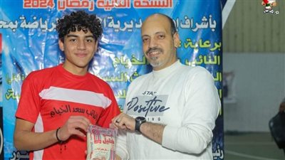 كيلو سكر.. جائزة أفضل لاعب في المباراة بدورة رمضانية بقنا