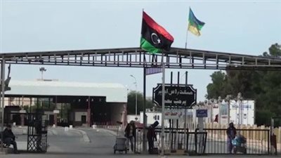 مواجهات مسلحة تسببت في غلق المعبر.. ماذا يجري على الحدود التونسية الليبية؟