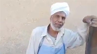 قصة كفاح بائع كنافة بقنا: بسعى على لقمة العيش بالحلال عشان أربي ولادي السبعة | بث مباشر