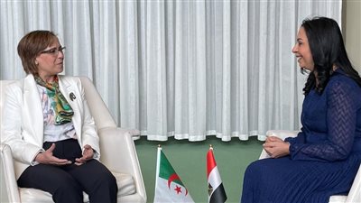 رئيسة القومي للمرأة تناقش جهود مصر لمناهضة العنف ضد المرأة مع وزيرة التضامن الجزائرية