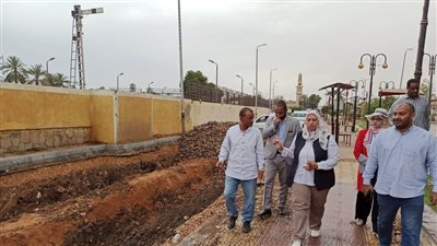 نائب محافظ أسوان تتابع معدلات الإنجاز بمشروعات الخطة الاستثمارية بمركز دراو